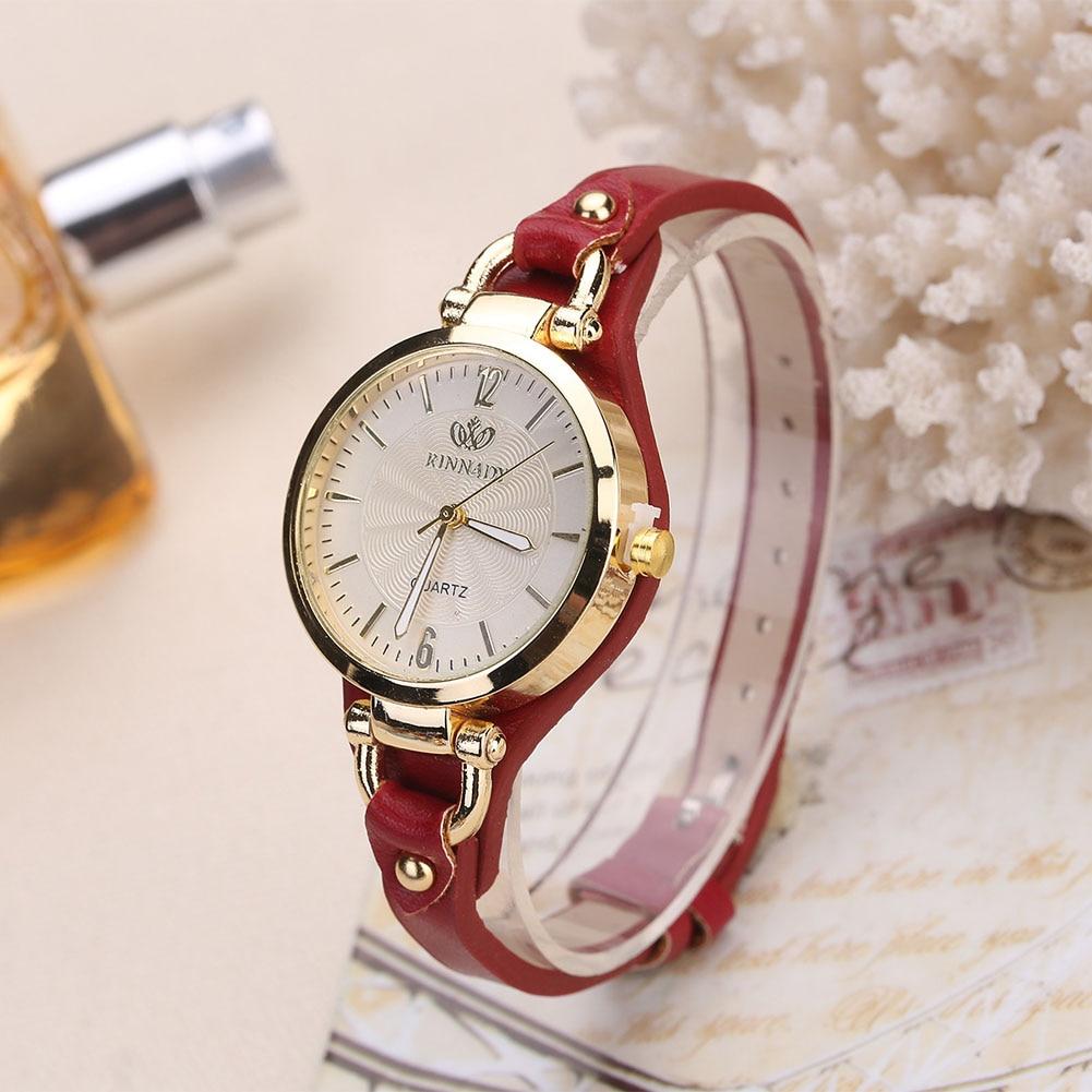 Reloj Elegance: Lujo remachado